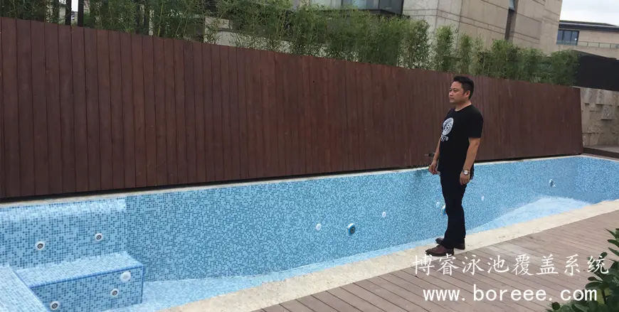 电动折叠泳池盖